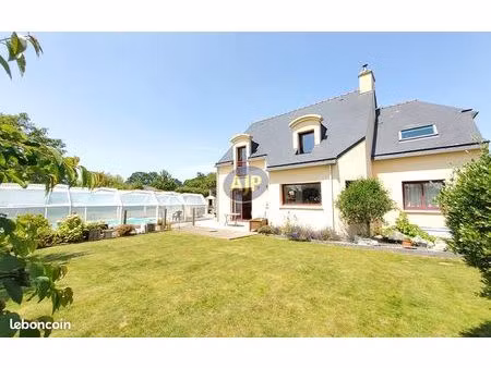 maison 8 pièces 153 m²