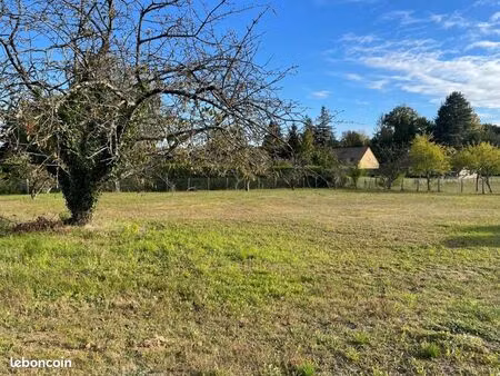 terrain 1065 m² connerré