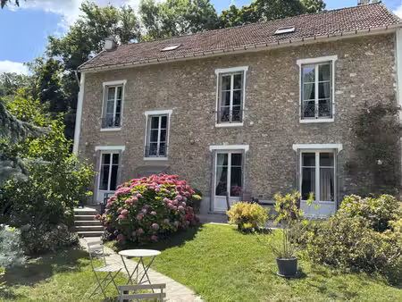 maison ancienne de charme avec une dépendanceq.