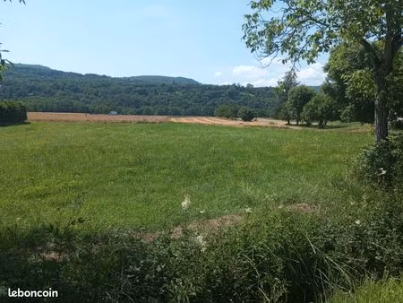 terrain 1835 m² yenne