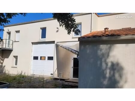 atelier  entrepôt 197m2 et bureaux 80m2 à louer à bouguenais