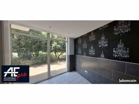 local commercial 84 m²