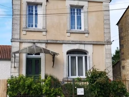 maison de ville 4 pièces 80 m²