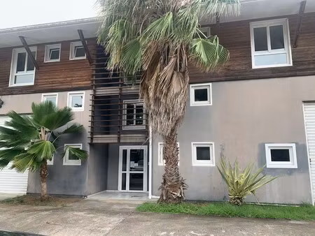 location local professionnel 10m² les trois ilets 97229
