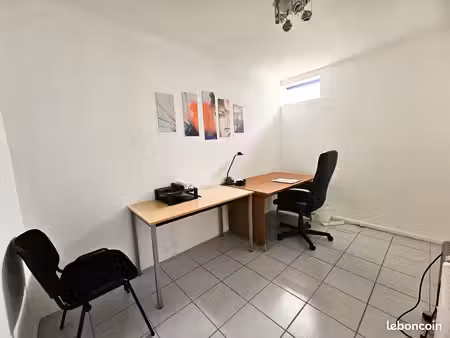 bureau individuel à louer dans un centre d'affaires