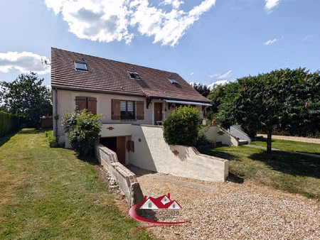 maison traditionnelle proche commodités