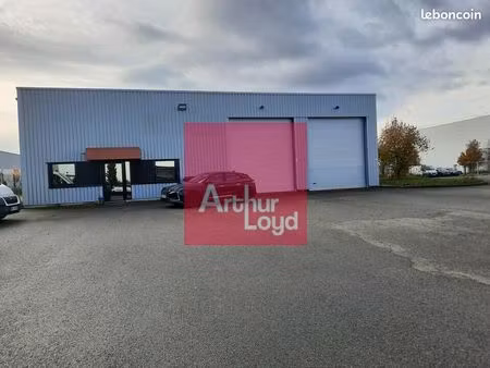 local logistique 447 m²