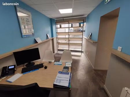 bureaux 66 m² vic le comte