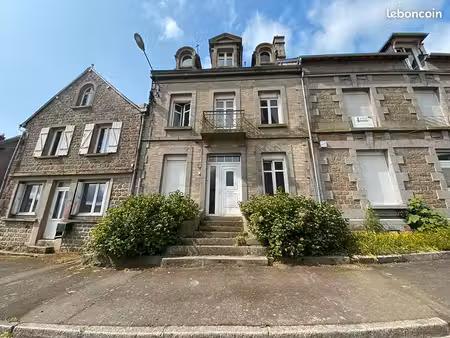 maison 8 pièces 146 m²