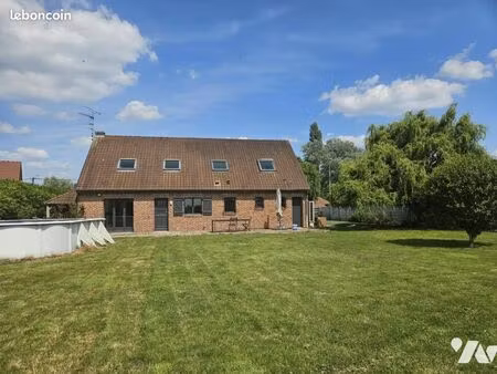 pavillon 8 pièces 140 m²