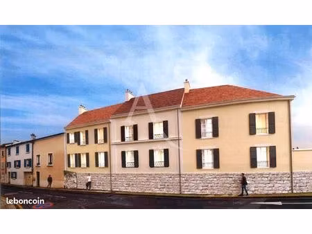 terrain 648 m² pontoise