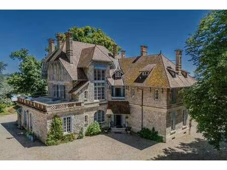 château à vendre à gueugnon : 1 575 000 € | 600m²