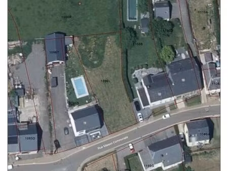 magnifique terrrain à bâtir au coeur du village