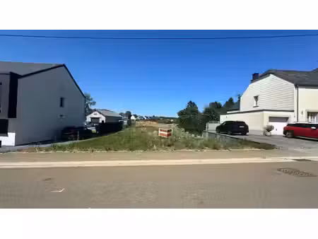 terrain à bâtir au coeur du village de meix-le-tige