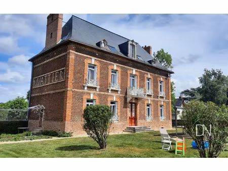 maison de maître de 270 m2 sur 4100 m2 de jardin  la mailler