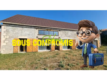 ancienne ferme avec beau potentiel de rénovation