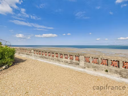 à vendre – charmant appartement rénové à villerville  entre trouville et honfleur