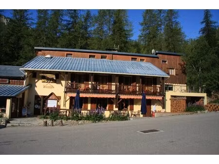 achat local commercial tende 06430