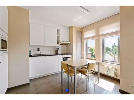 mooi appartement met terras.