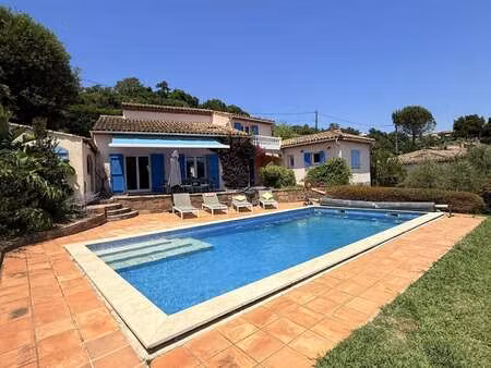 vente maison bord de mer aux adrets-de-l'estérel (83600) : à vendre bord de mer / 171m² le