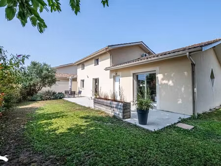 vente maison 6 pièces 153 m² à izon (33450)  337 000 €