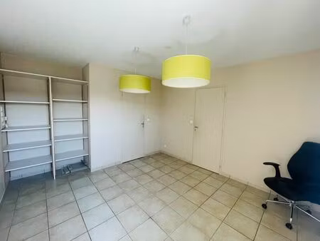 vente local commercial 2 pièces 47m2 saint-donat-sur-l'herbasse 26260 - 92000 € - surface 