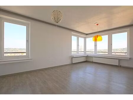 appt rénové 2 ch peb « b » vue pano par www.oppidum.be