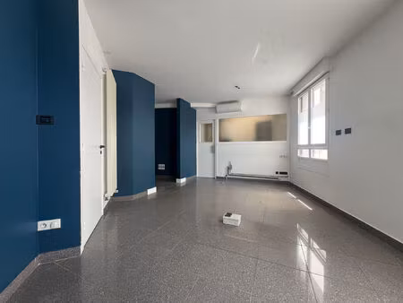 location commerce 41 m² à mornant (69440)