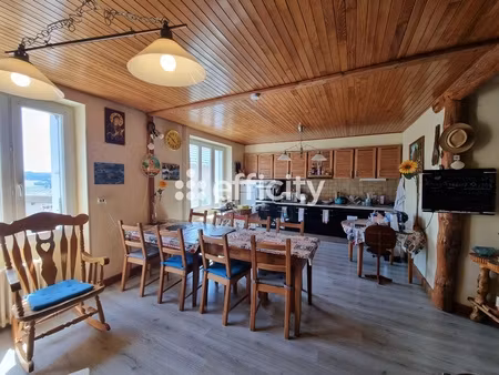 maison 10 pièces - 145 m²