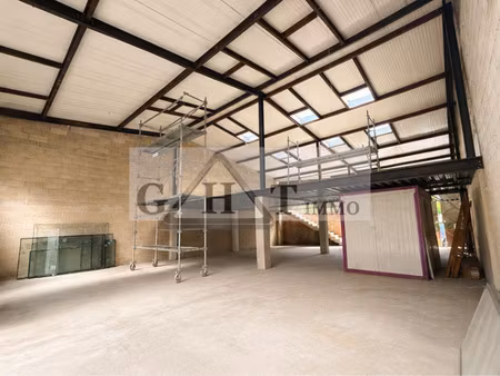 local d'activités/ bureaux 340m2 à louer montreuil