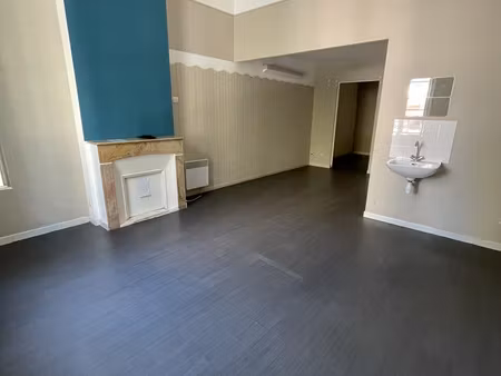 a louer - local professionnel de 42 m2 - avenue gambetta hyè