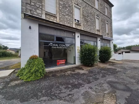 location locaux professionnels à mansac (19520)  580 €