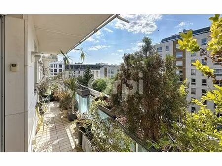 appartement paris 15 70.49 m² t-3 à vendre  845 000 €