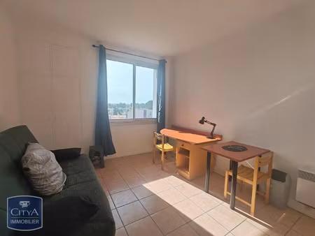 appartement à louer 1 pièce 23 m² - nîmes (30) - 370€