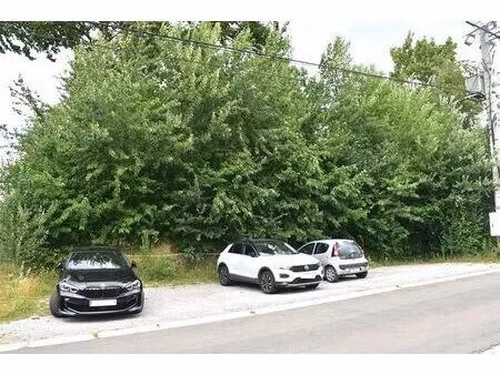 très beau terrain à bâtir de 10 ares idéalement situé