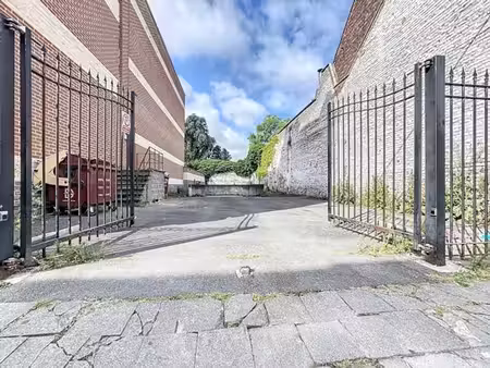 5 emplacements de parking à vendre à mouscron.