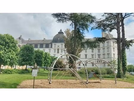appartement t3 avec une place de parking et une cave