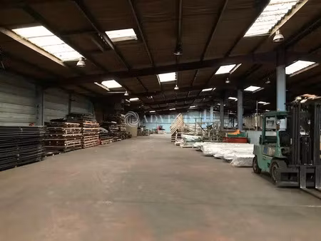 local d'activités a vendre