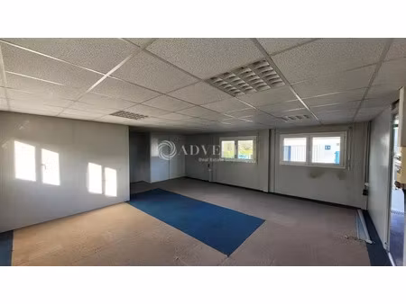 local d'activités a louer