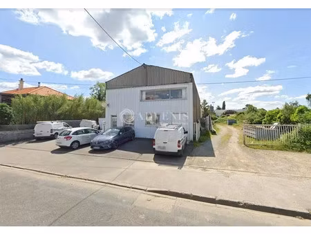 local d'activités a vendre