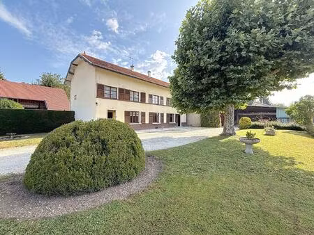 maison de caractère 185 m² avec dépendances et terrain de 1027 m² à colombe