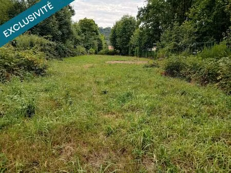 limetz villez  vends terrain de loisirs de 1000m² environ avec abri de jardin.