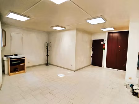 vente bureau 29 m² manosque (04100)