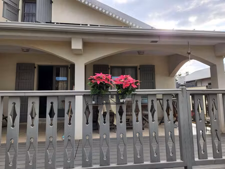 location maison 5 pièces 160m² st gilles les hauts 97435