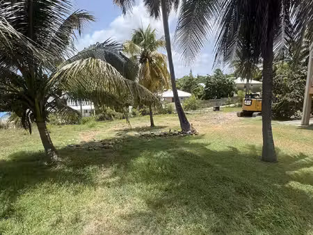 terrain de 713 m2 quartier proche mer et route touristique