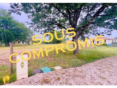 terrain constructible et viabilisé de 993 00 m² à vendre proche de fronton (31)