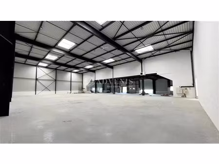 entrepots - logistique a vendre