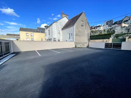 location parking / box  châteauroux