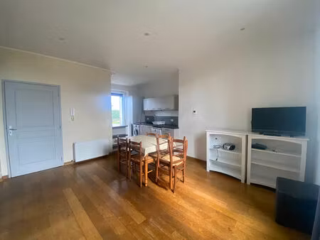 location appartement 3 pièces  53.08m²  les ponts