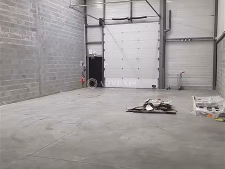 local d'activités a louer